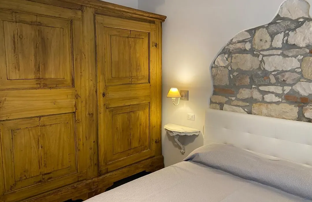 Unique Rooms-1