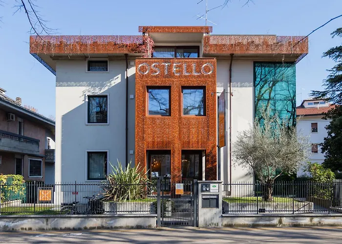 StraVagante Hostel&Rooms